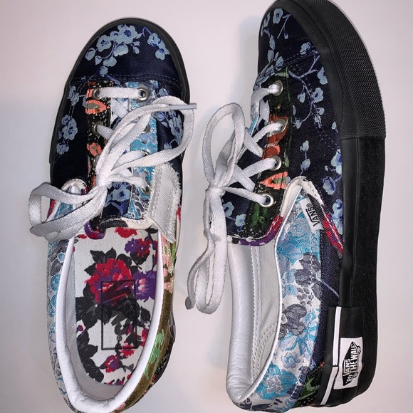 Vans Shoes - NWB Vans Floral Brocade Slip On Cap Sneakers